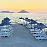 Sunset Mavi *