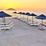 Sunset Mavi