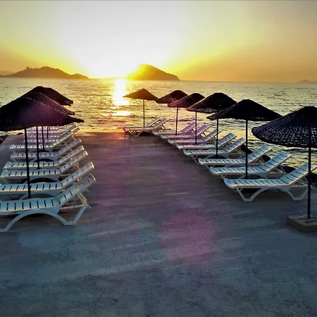 Sunset Mavi بيت للعطل تورغوتْريس