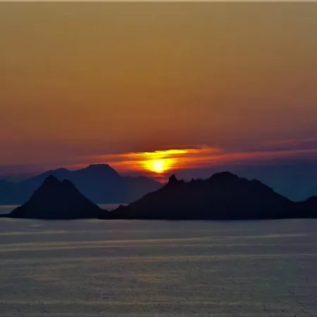 Сasa de vacaciones Sunset Mavi Turgutreis